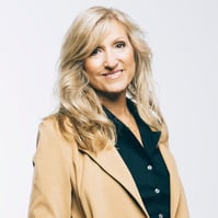 Rozanne Collins Headshot
